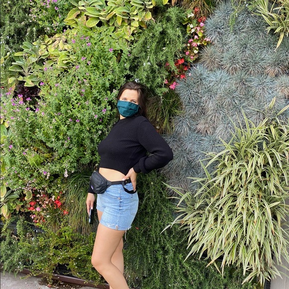 Meet your Posher, Sara - Picture 2 of 3